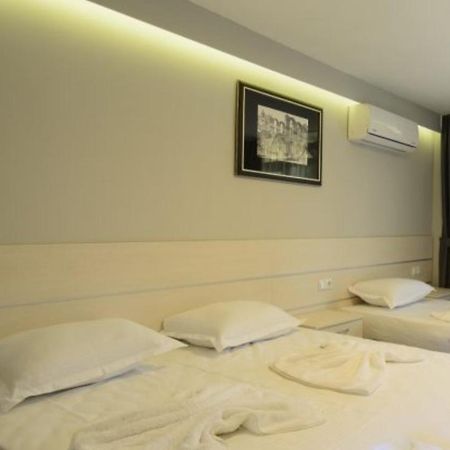 Holiday Village Lozenets Bagian luar foto